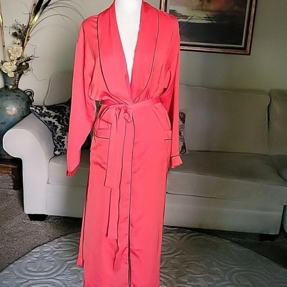 Fabletics Women's Robe Size M - Picture 1 of 8